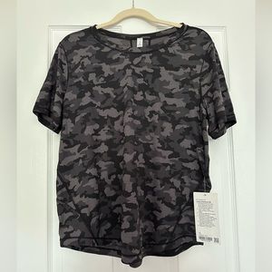 Lululemon Long Distance SS, size 12. Camo. New with tags.